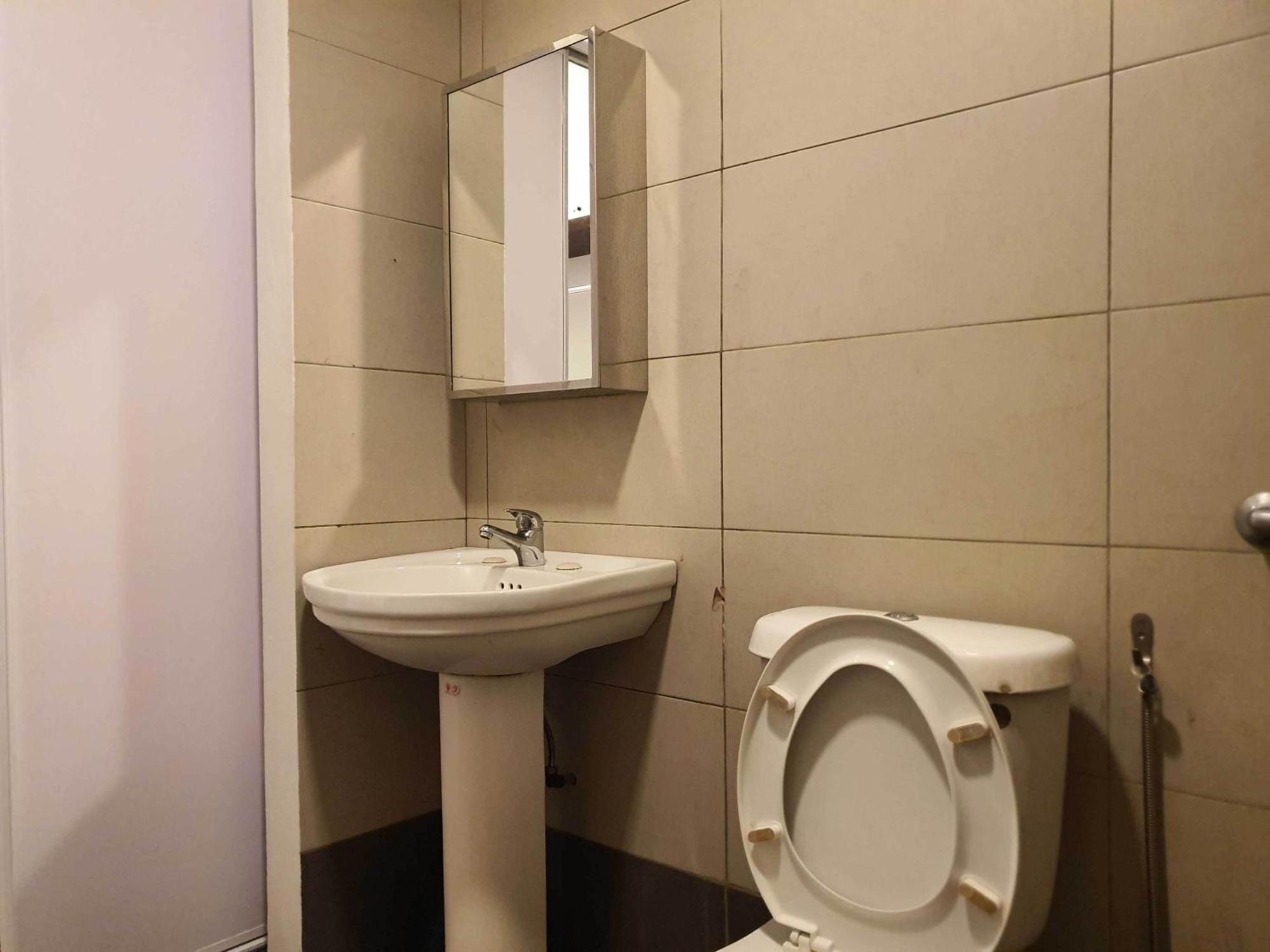 Oyo 91053 Signature Inn Miri Exterior photo